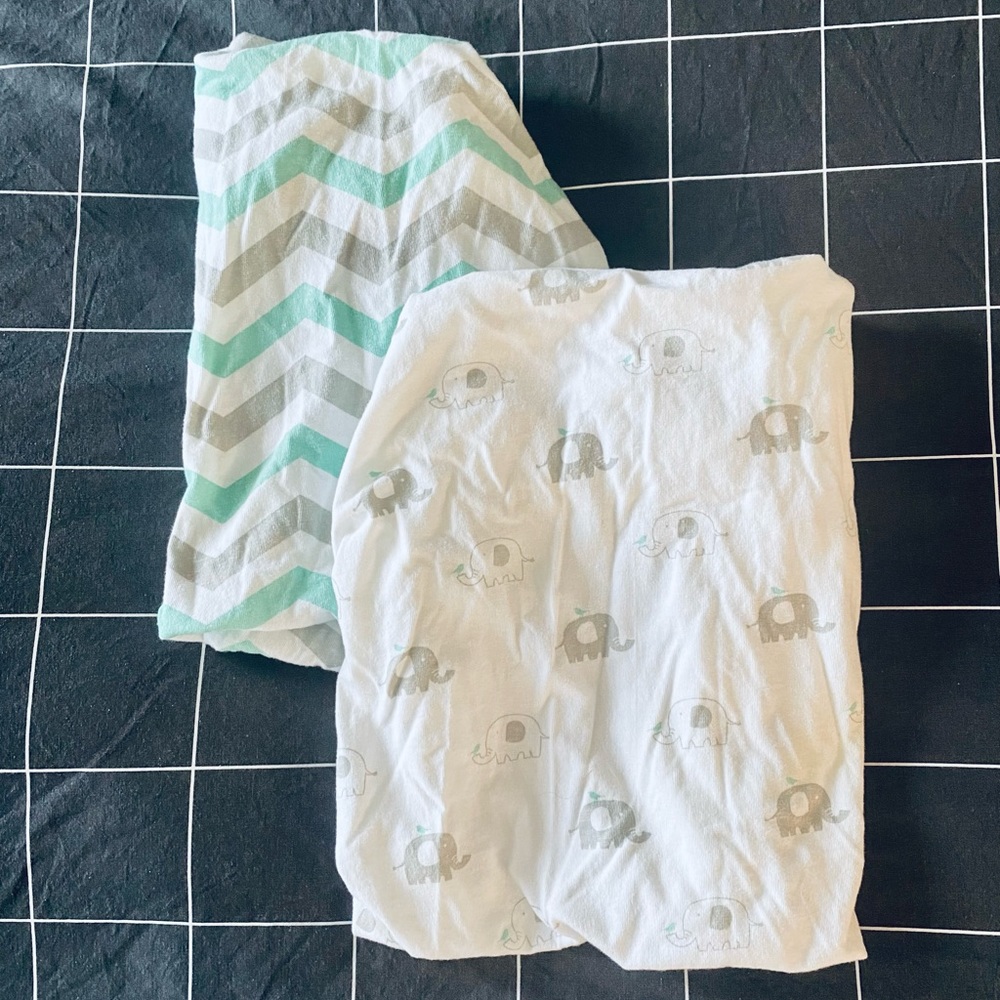 Cuddly Cubs fitted bassinet sheets, pack of 2, Elephants/Chevron
